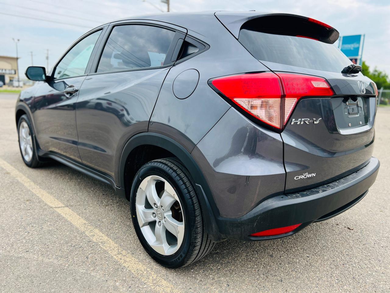 2016 Honda HR-V LX - Photo #5