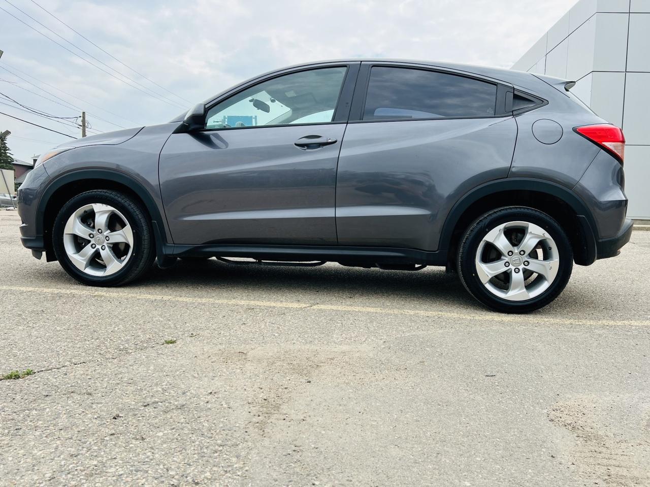 2016 Honda HR-V LX - Photo #4