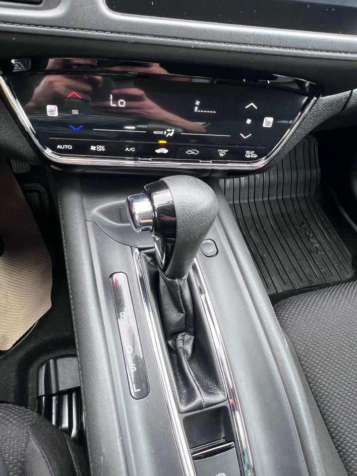 2016 Honda HR-V LX - Photo #11