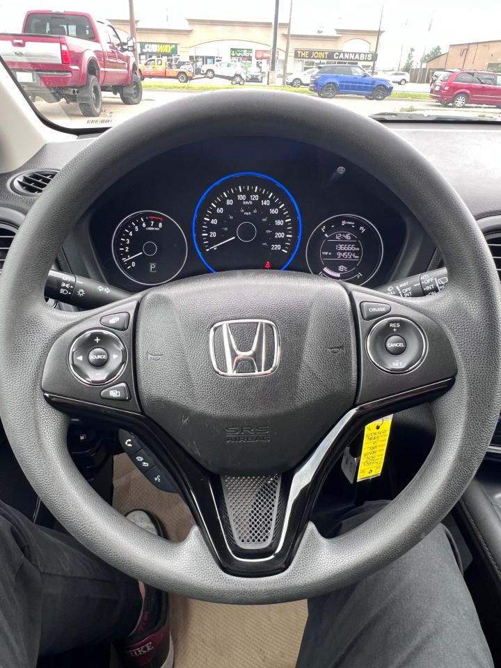 2016 Honda HR-V LX - Photo #16