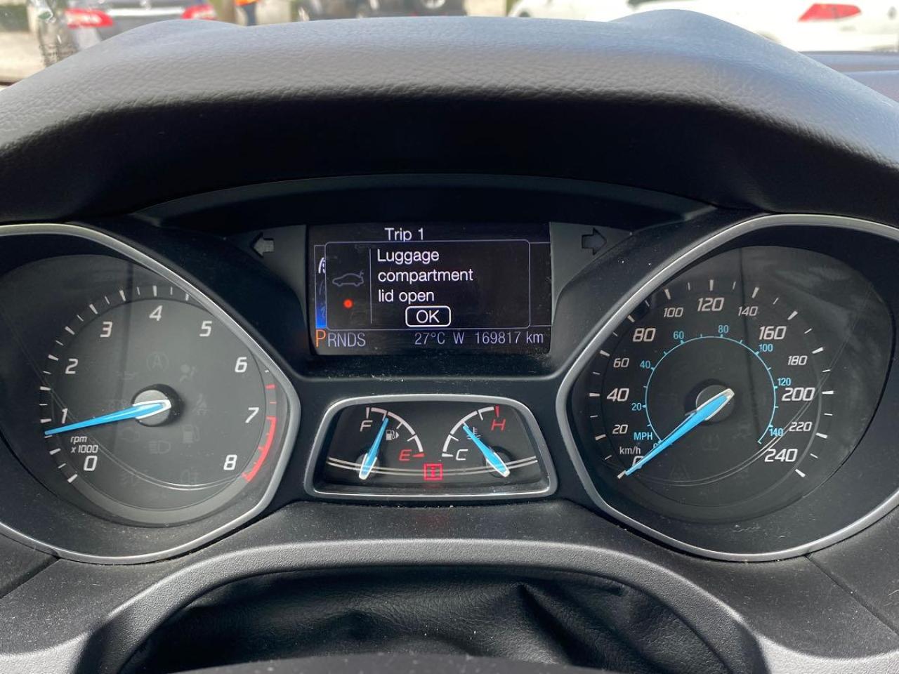 2013 Ford Focus Clean CarFax Financing Available & Trades Welcome! Photo2