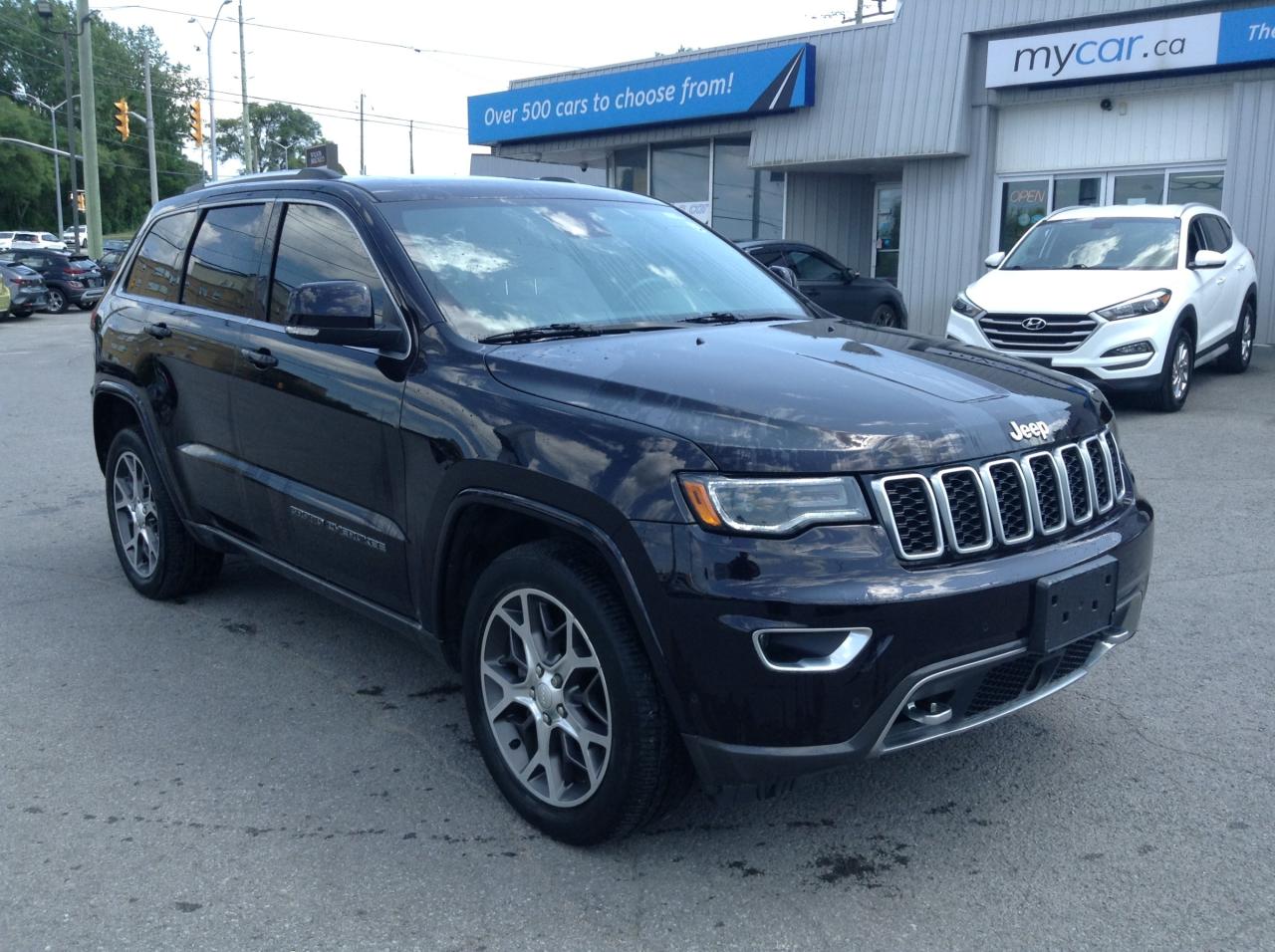 Used 2018 Jeep Grand Cherokee Limited 3.6L LIMITED!!! MOONROOF.  BACKUP CAM. HEATED SETAS. LEATHER. NAV. PWR SEATS. ALLOYS. A/C. CRUISE. K for sale in Kingston, ON