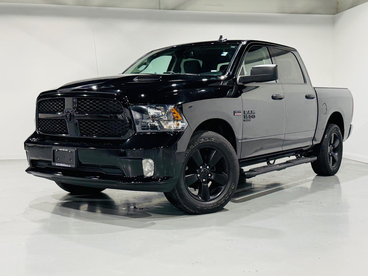 Used 2021 RAM 1500 Classic Tradesman Crew Cab SWB 4WD for sale in North York, ON