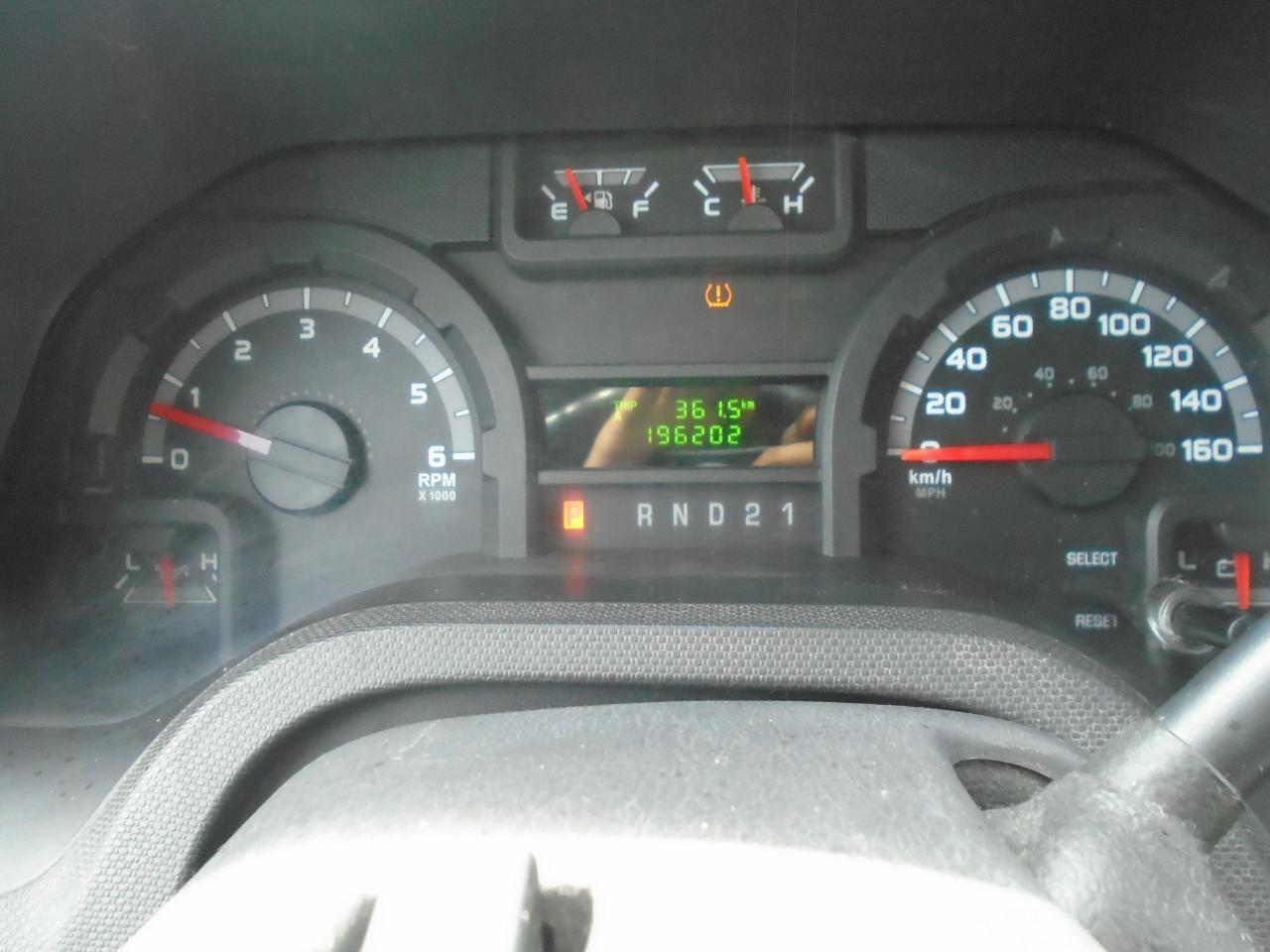 2012 Ford Econoline E-150 Commercial - Photo #16