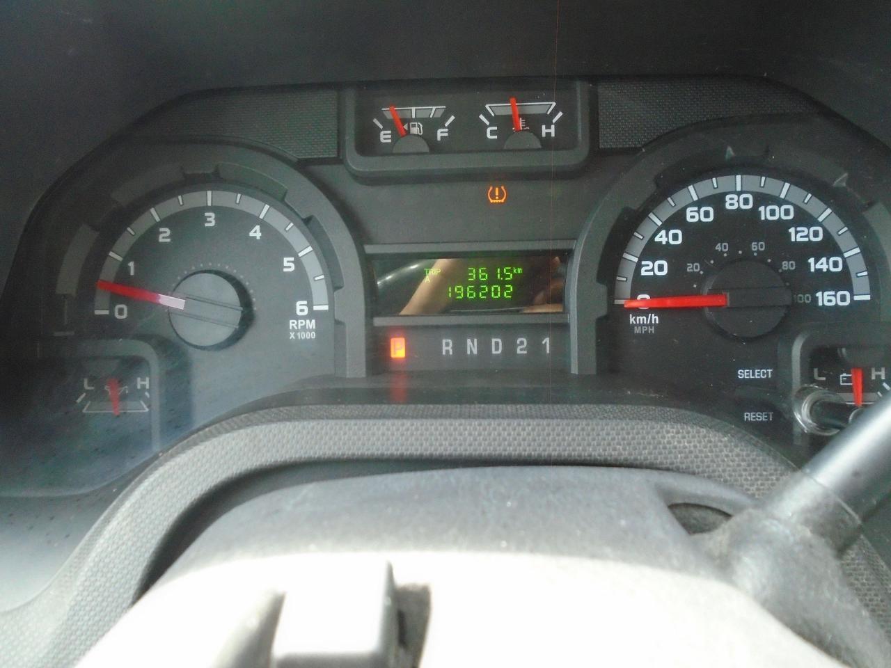 2012 Ford Econoline E-150 Commercial - Photo #17