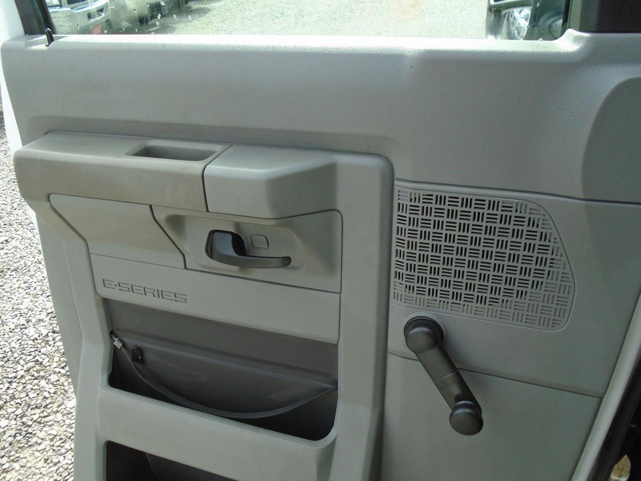 2012 Ford Econoline E-150 Commercial - Photo #26