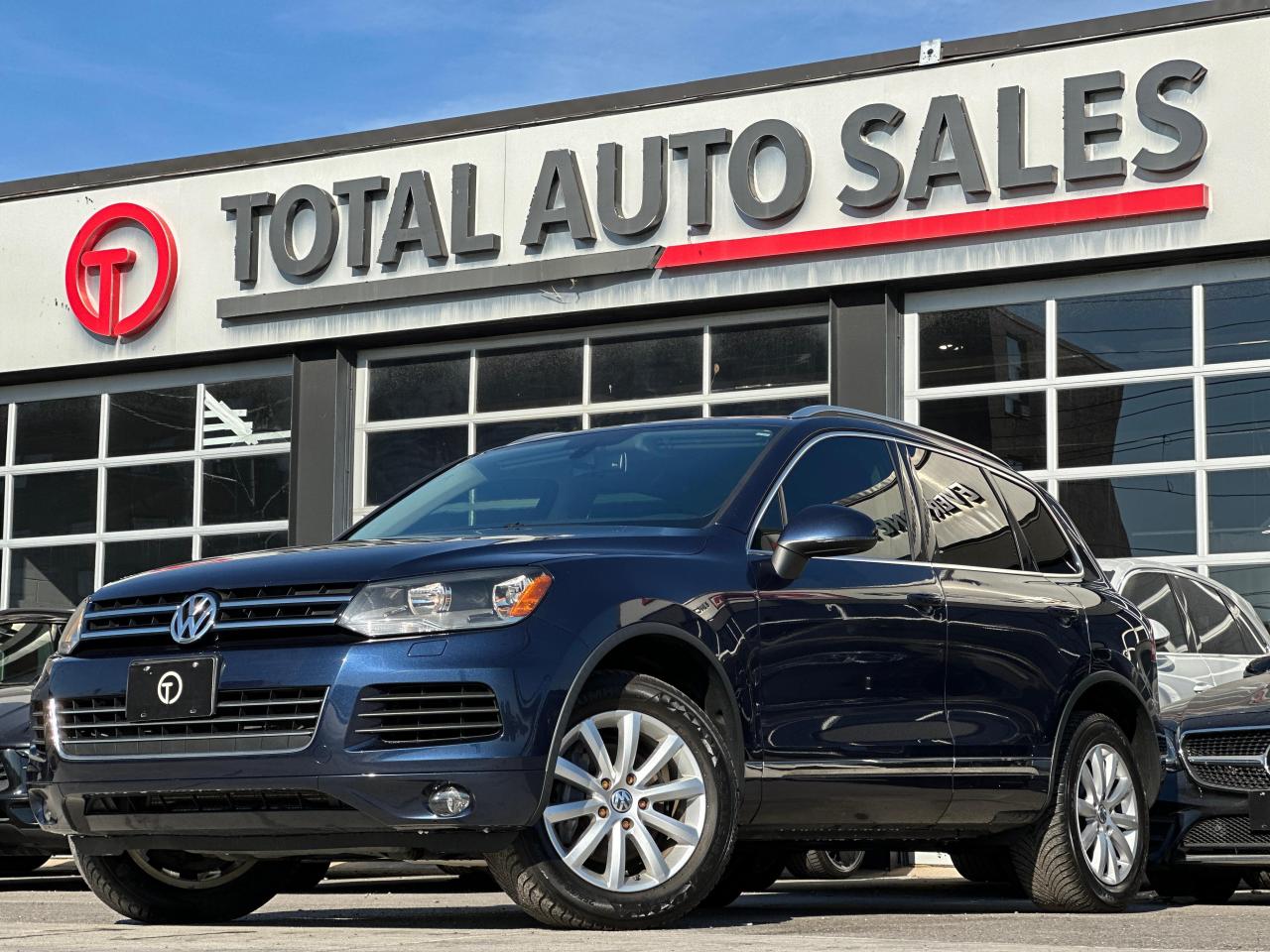 Used 2014 Volkswagen Touareg VR6 Lux | NAVIGATION | BACK UP CAMERA | for sale in North York, ON