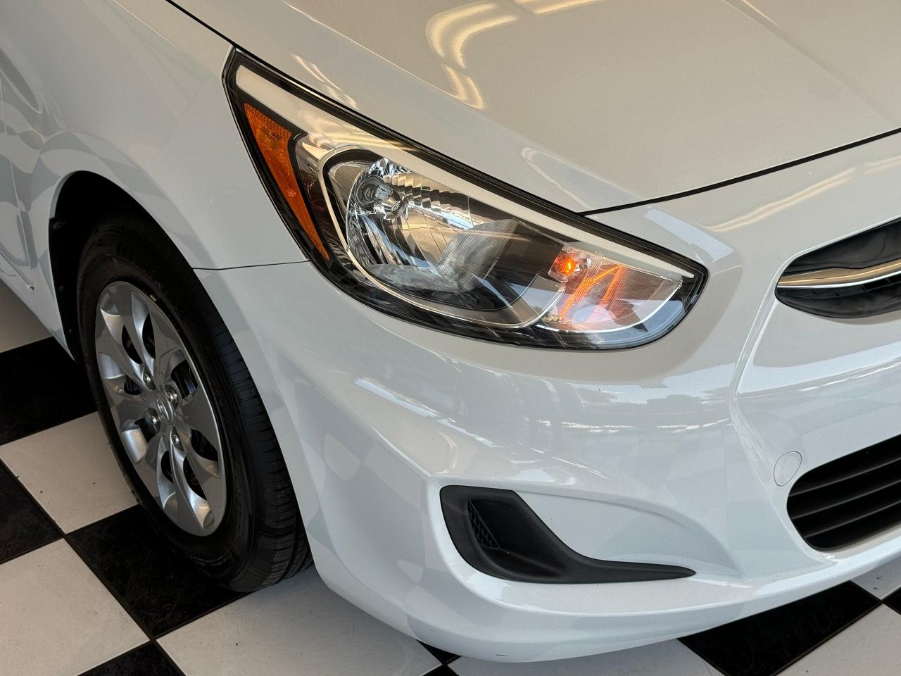 2017 Hyundai Accent GL+New Tires+AC+XM Radio+Heated Seats+CLEAN CARFAX - Photo #42