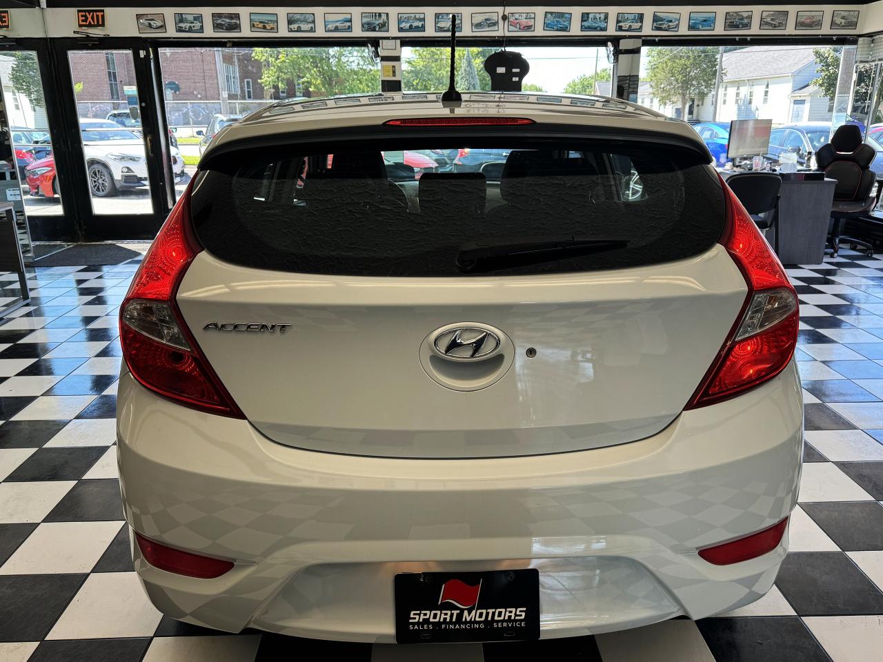 2017 Hyundai Accent GL+New Tires+AC+XM Radio+Heated Seats+CLEAN CARFAX - Photo #6