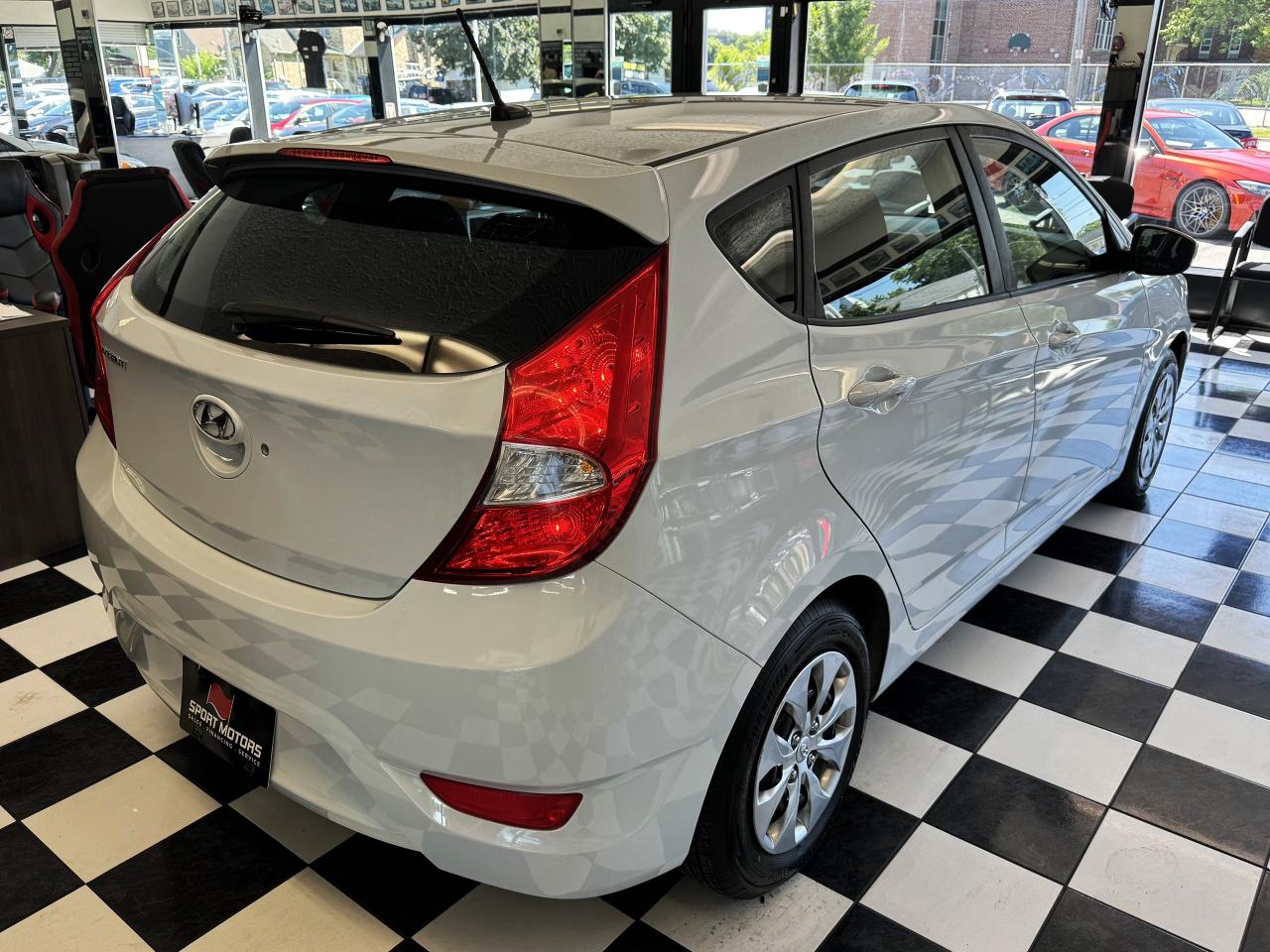 2017 Hyundai Accent GL+New Tires+AC+XM Radio+Heated Seats+CLEAN CARFAX - Photo #7