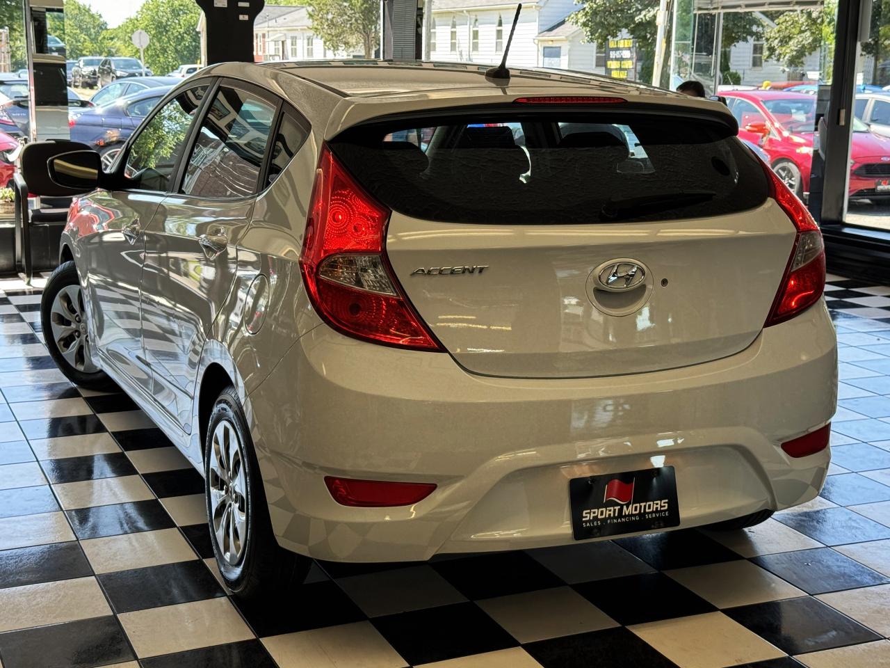 2017 Hyundai Accent GL+New Tires+AC+XM Radio+Heated Seats+CLEAN CARFAX - Photo #13