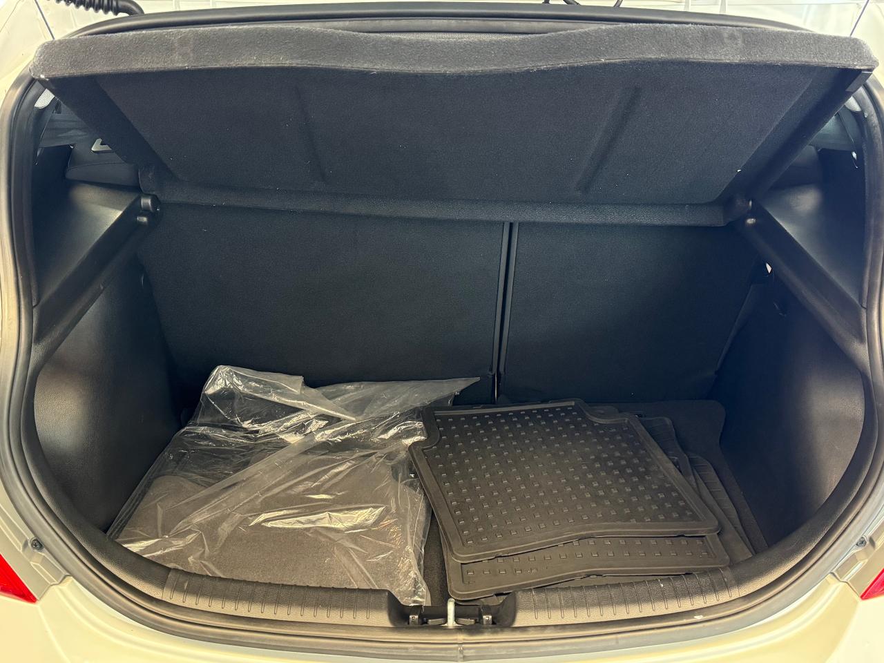 2017 Hyundai Accent GL+New Tires+AC+XM Radio+Heated Seats+CLEAN CARFAX - Photo #26