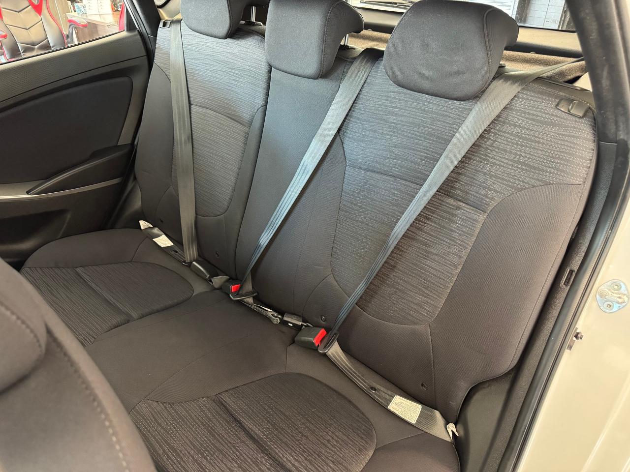 2017 Hyundai Accent GL+New Tires+AC+XM Radio+Heated Seats+CLEAN CARFAX - Photo #25