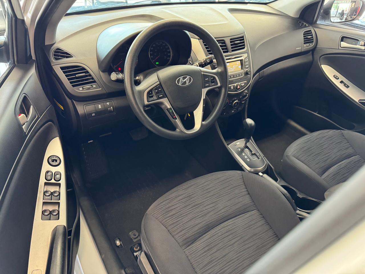 2017 Hyundai Accent GL+New Tires+AC+XM Radio+Heated Seats+CLEAN CARFAX - Photo #19