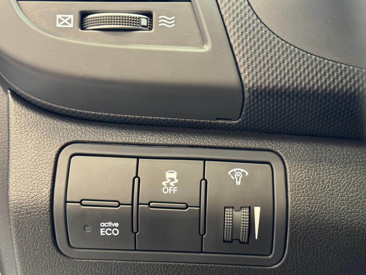 2017 Hyundai Accent GL+New Tires+AC+XM Radio+Heated Seats+CLEAN CARFAX - Photo #37