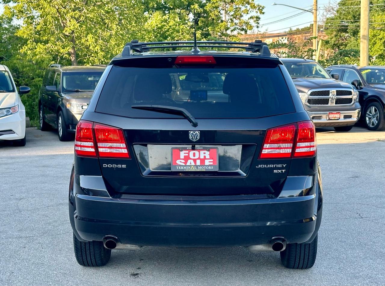 2010 Dodge Journey 7 SEATER. CERTIFIED Photo4