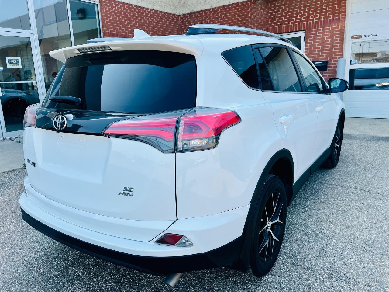 2018 Toyota RAV4 se - Photo #6