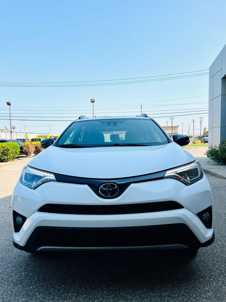 2018 Toyota RAV4 se - Photo #2