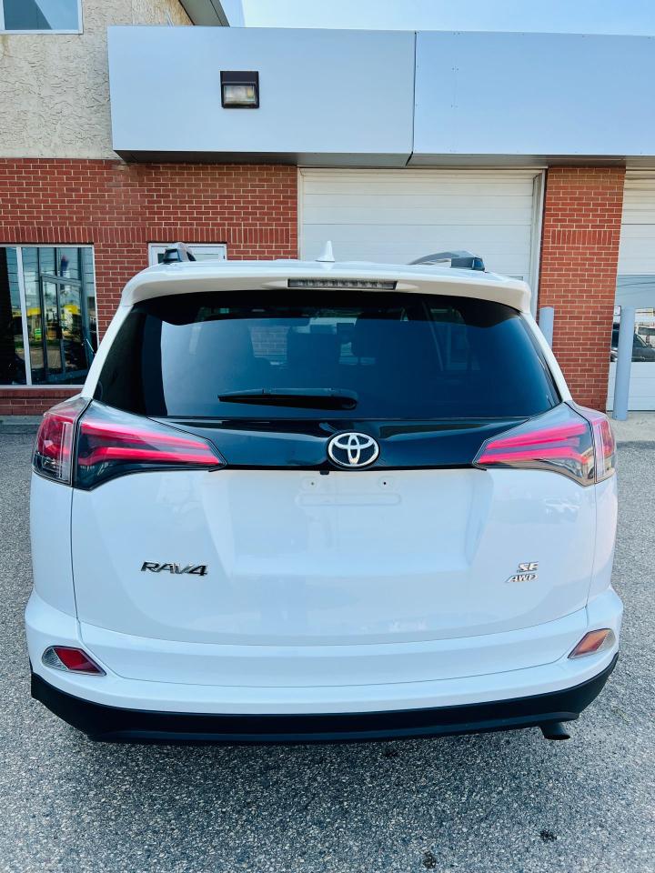 2018 Toyota RAV4 se - Photo #4