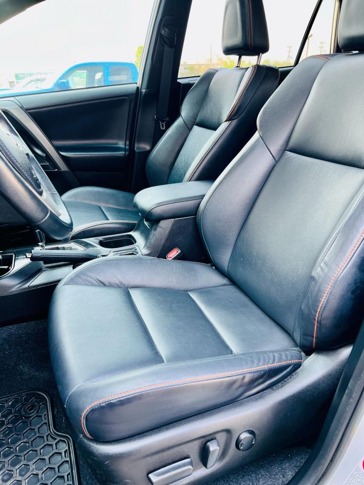 2018 Toyota RAV4 se - Photo #13