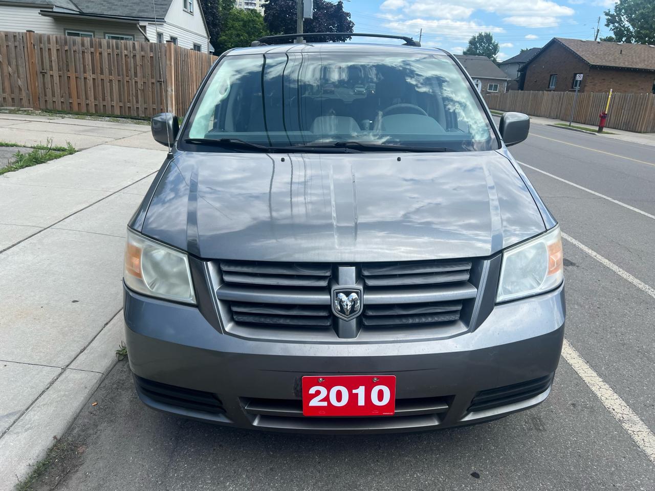 2009 Dodge Grand Caravan  - Photo #2