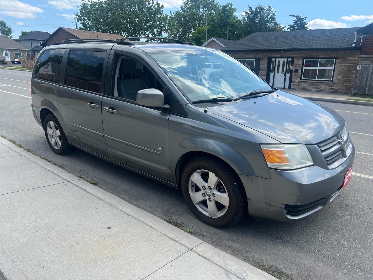 2009 Dodge Grand Caravan  - Photo #3