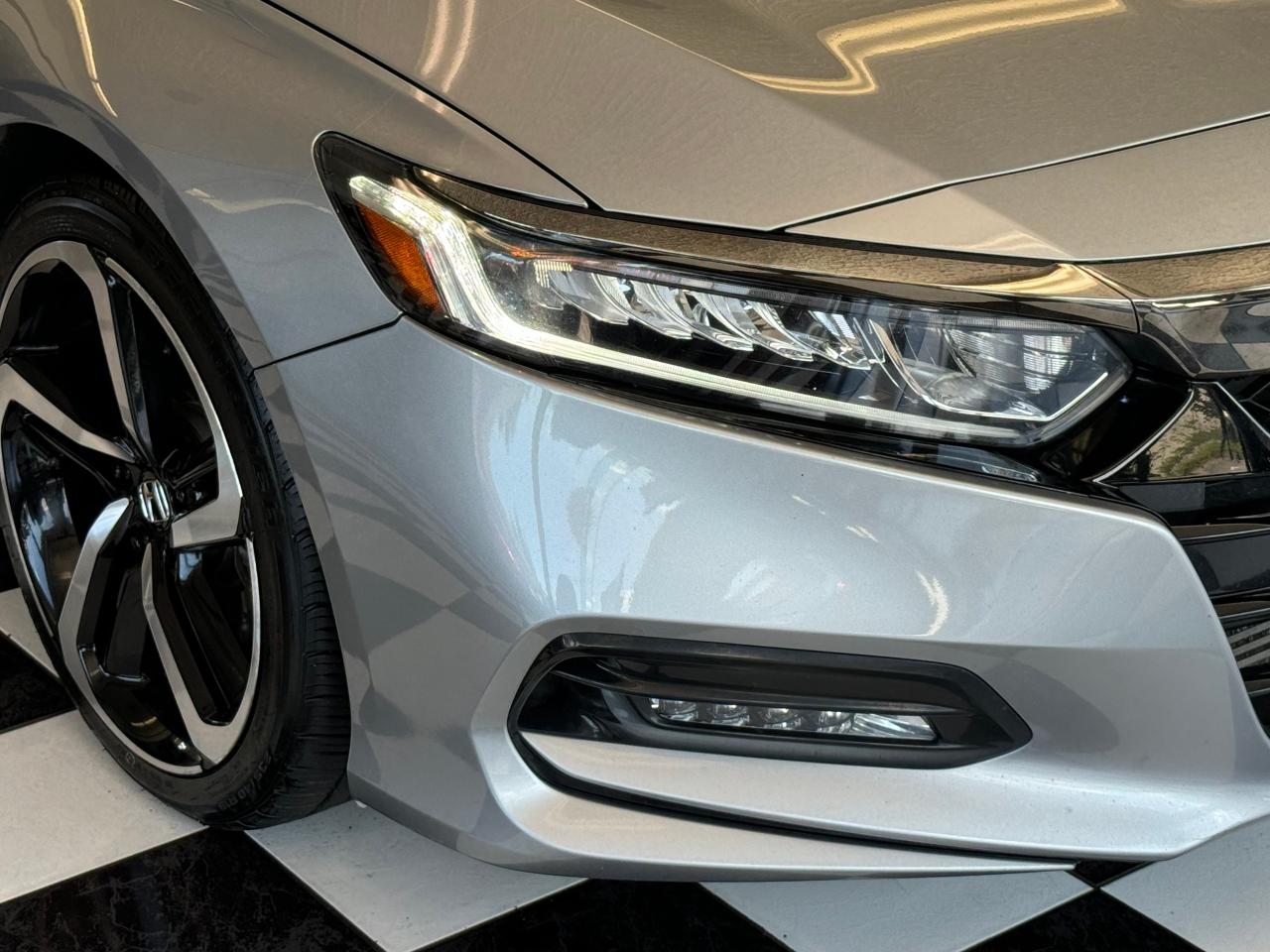 2018 Honda Accord Sport 2.0 Turbo+Roof+Adaptive Cruise+Accident Free - Photo #38