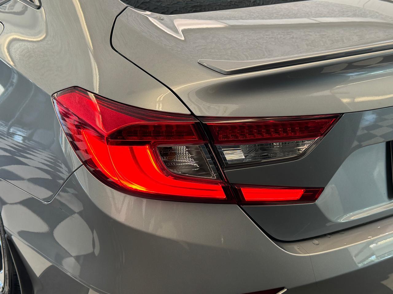 2018 Honda Accord Sport 2.0 Turbo+Roof+Adaptive Cruise+Accident Free - Photo #68
