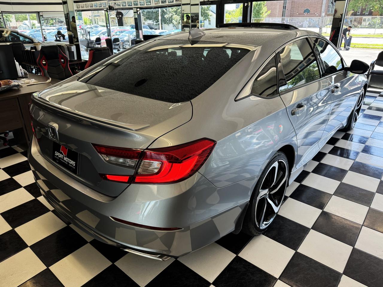 2018 Honda Accord Sport 2.0 Turbo+Roof+Adaptive Cruise+Accident Free - Photo #6