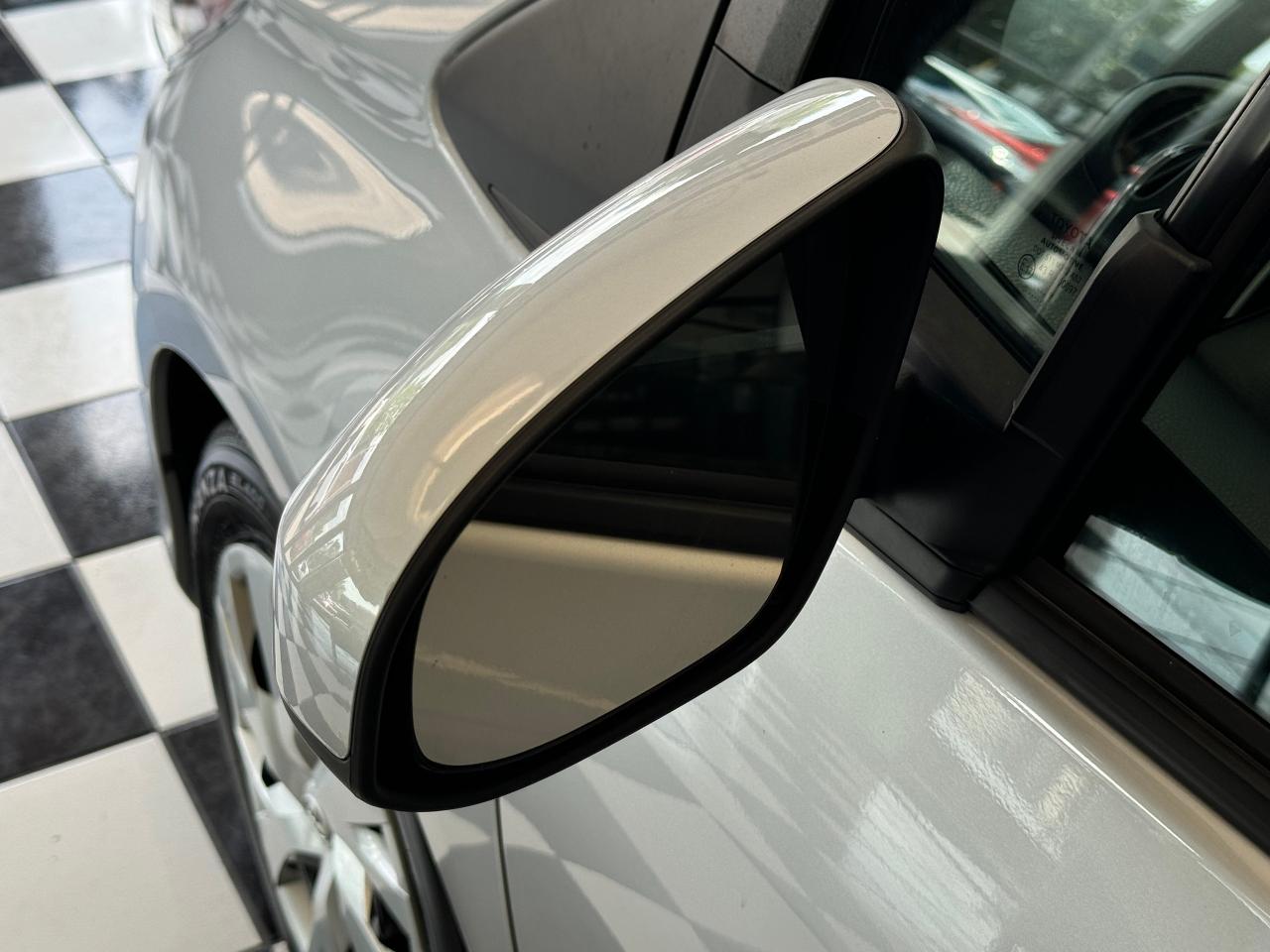 2019 Toyota Yaris LE+Lane Departure+Collision Alert+A/C+CLEAN CARFAX - Photo #57
