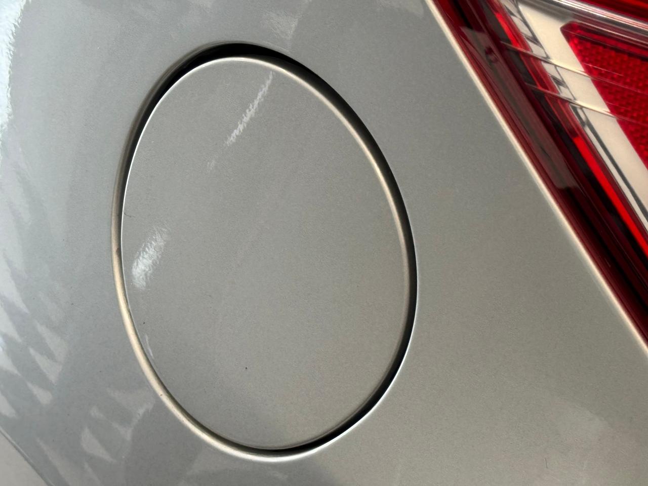2019 Toyota Yaris LE+Lane Departure+Collision Alert+A/C+CLEAN CARFAX - Photo #58