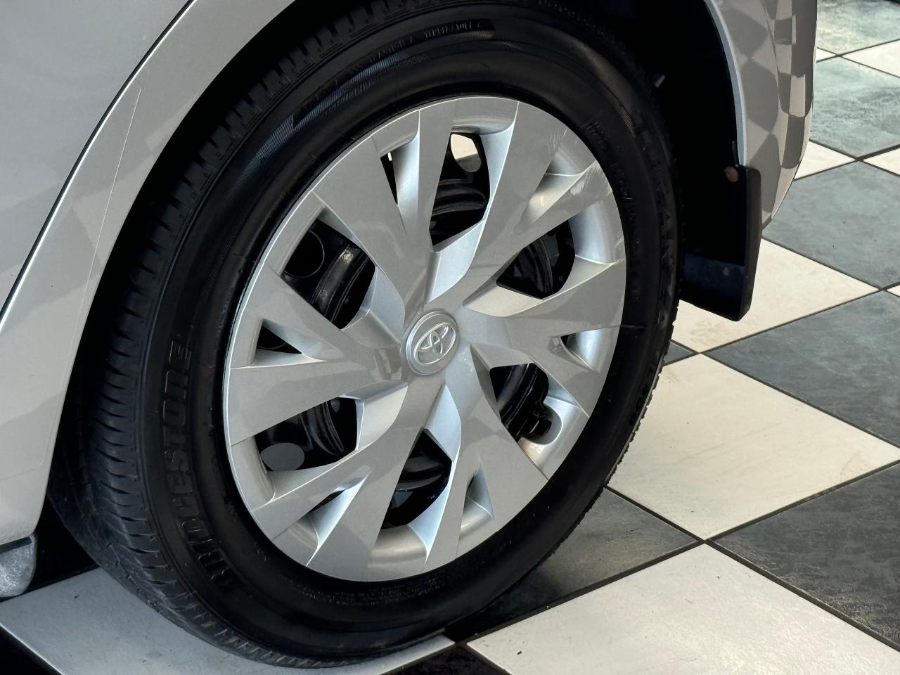 2019 Toyota Yaris LE+Lane Departure+Collision Alert+A/C+CLEAN CARFAX - Photo #52