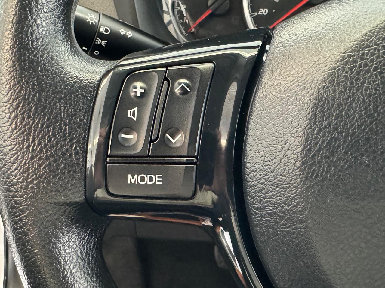 2019 Toyota Yaris LE+Lane Departure+Collision Alert+A/C+CLEAN CARFAX - Photo #42