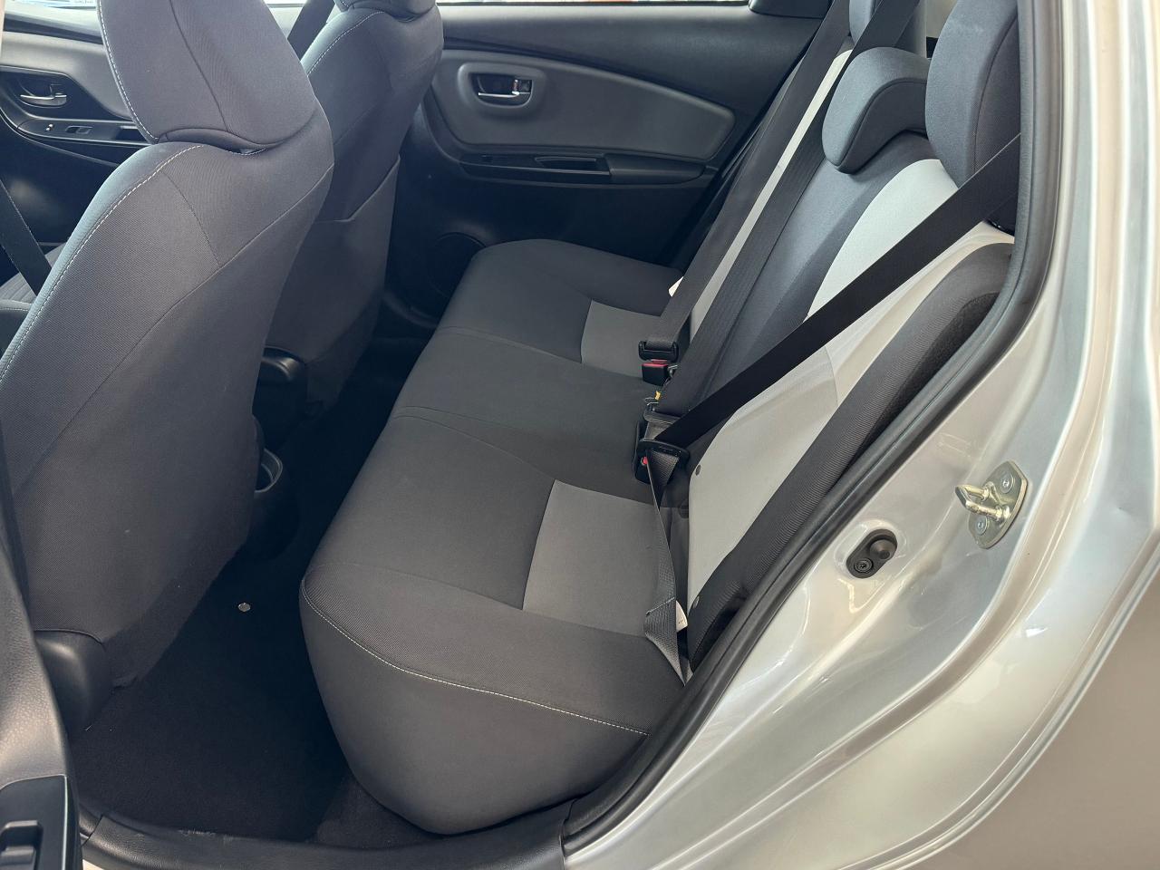 2019 Toyota Yaris LE+Lane Departure+Collision Alert+A/C+CLEAN CARFAX - Photo #24