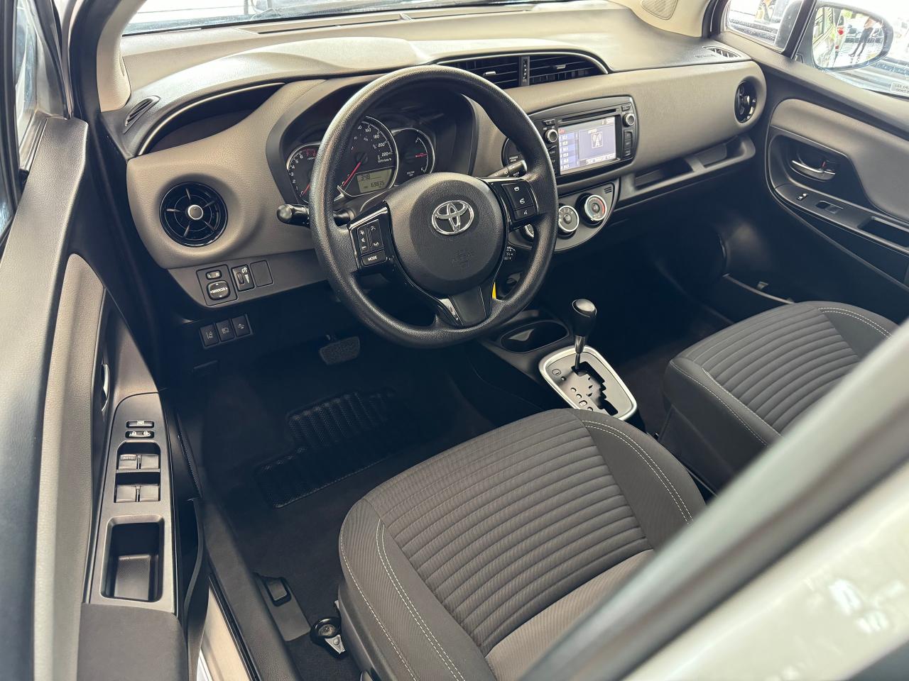 2019 Toyota Yaris LE+Lane Departure+Collision Alert+A/C+CLEAN CARFAX - Photo #18