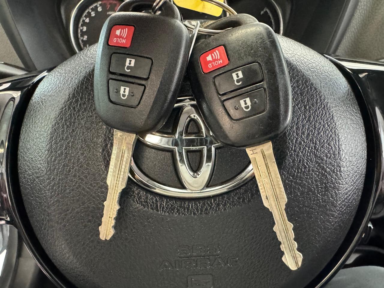 2019 Toyota Yaris LE+Lane Departure+Collision Alert+A/C+CLEAN CARFAX - Photo #16