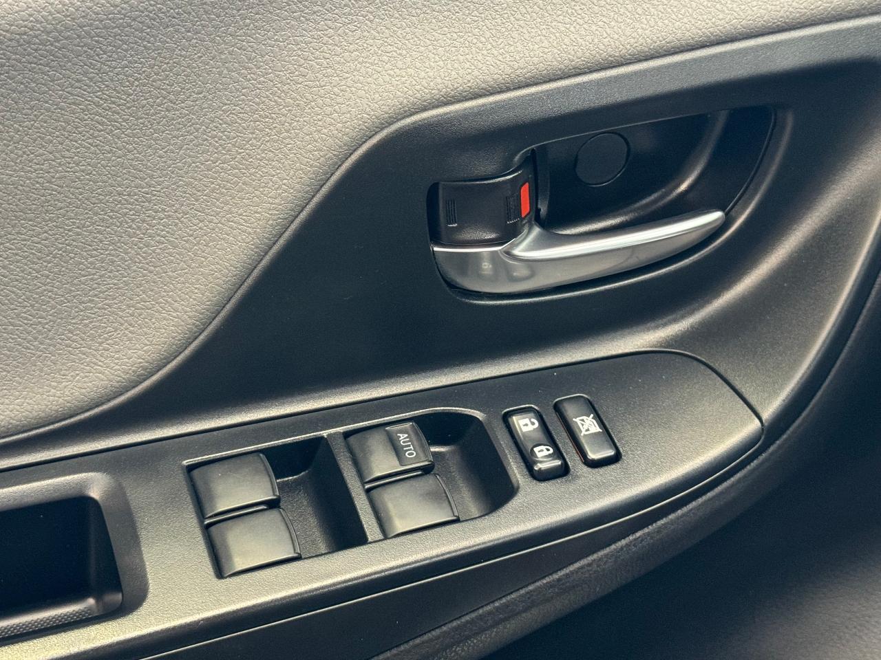 2019 Toyota Yaris LE+Lane Departure+Collision Alert+A/C+CLEAN CARFAX - Photo #50