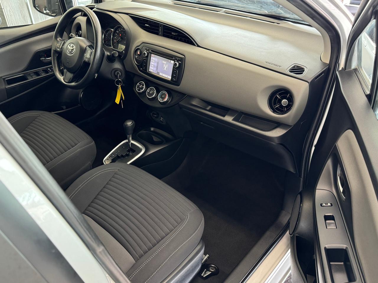 2019 Toyota Yaris LE+Lane Departure+Collision Alert+A/C+CLEAN CARFAX - Photo #21