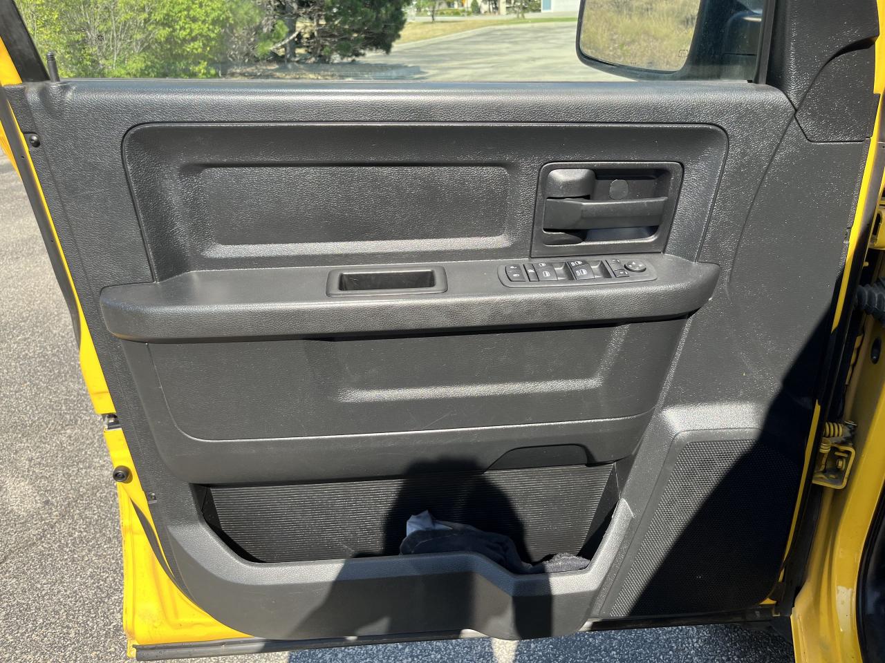 2016 RAM 1500 Tradesman Quad Cab 4WD - Photo #10