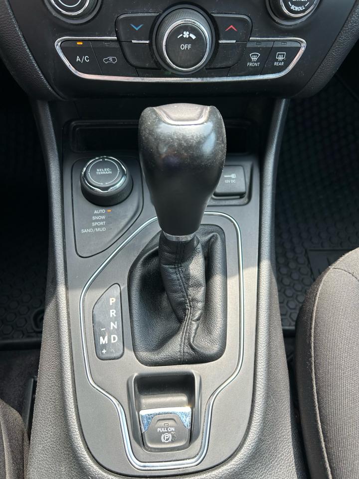 2019 Jeep Cherokee Latitude LATITUDE Photo