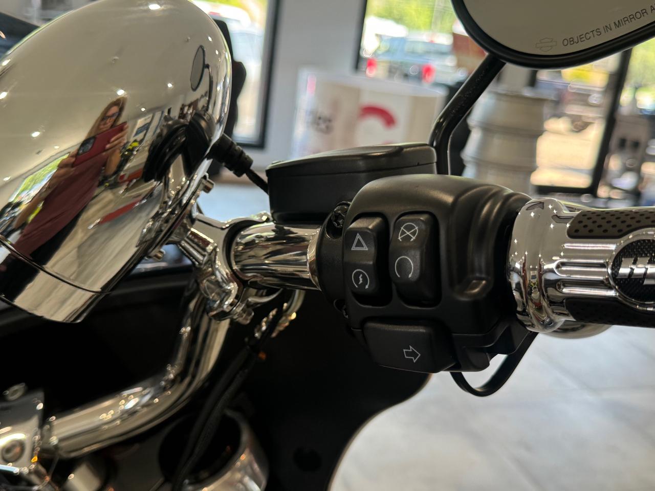 2021 Harley-Davidson FLSB Sport Glide SPORT GLIDE Photo