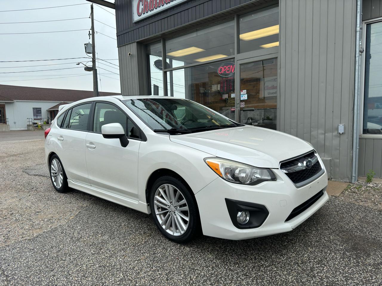 2014 Subaru Impreza 2.0i Premium - Photo #2