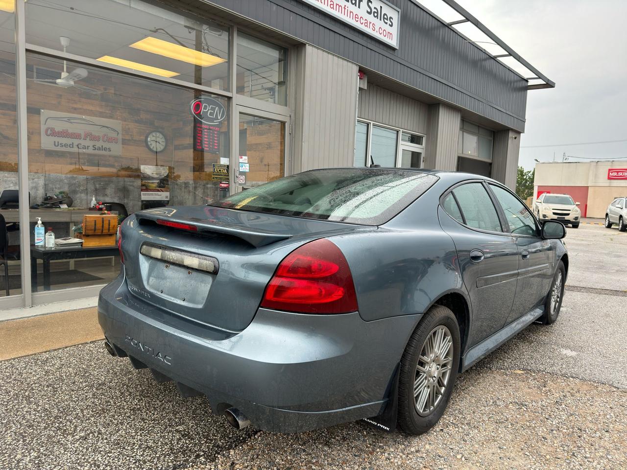 2007 Pontiac Grand Prix  - Photo #4