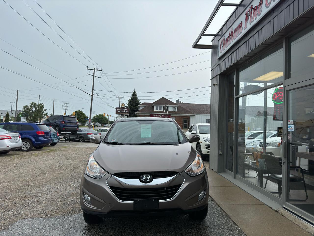 Used 2011 Hyundai Tucson Limited w/Nav for sale in Chatham, ON