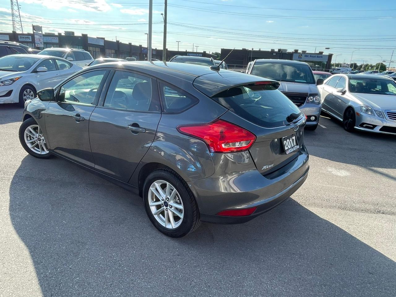 2017 Ford Focus AUTO HB NO ACCIDENT B-TOOTH CAMERA 1OWNER LOW KM Photo3