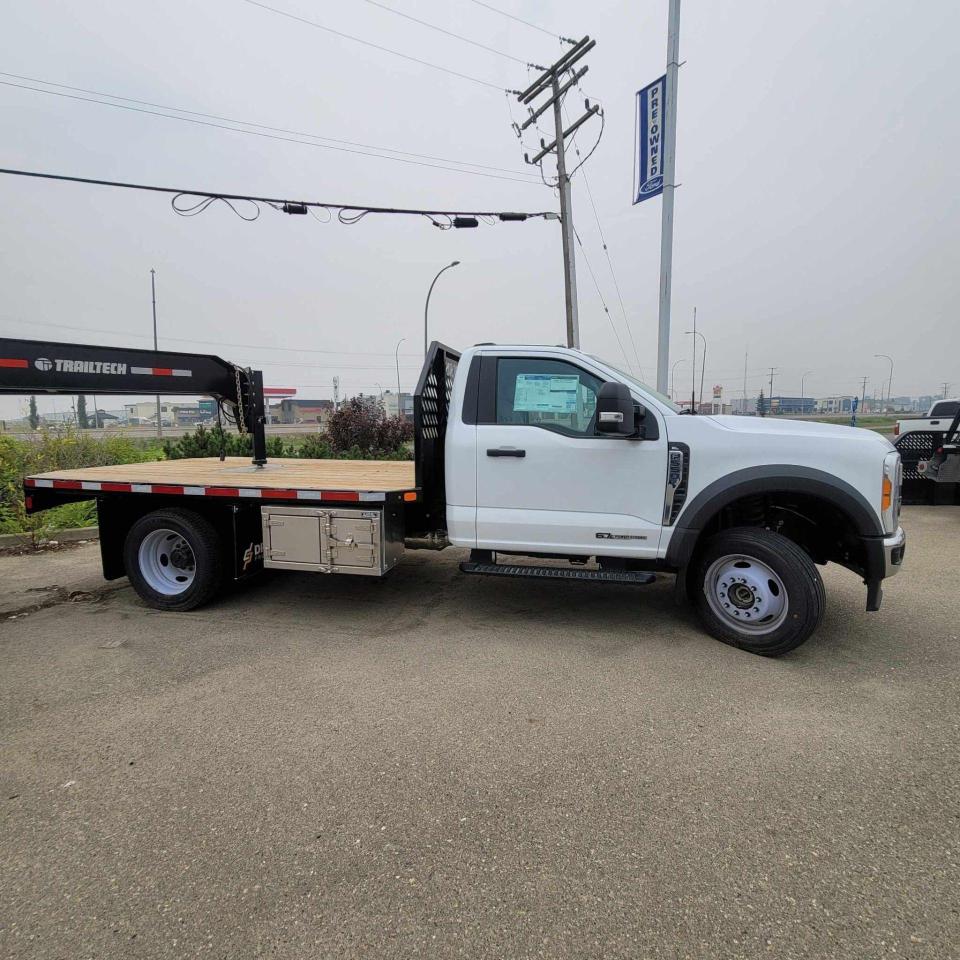 2023 Ford F-550  Photo