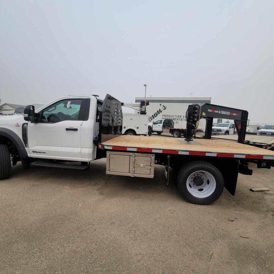 2023 Ford F-550  Photo5