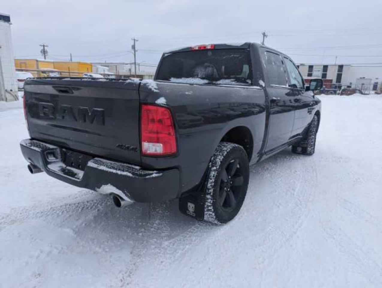 2021 RAM 1500 Classic 4x4 Crew Cab 5'7" Box - Photo #4