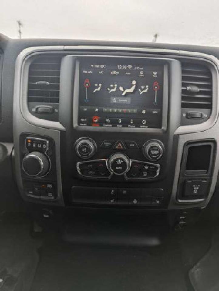 2021 RAM 1500 Classic 4x4 Crew Cab 5'7" Box - Photo #10