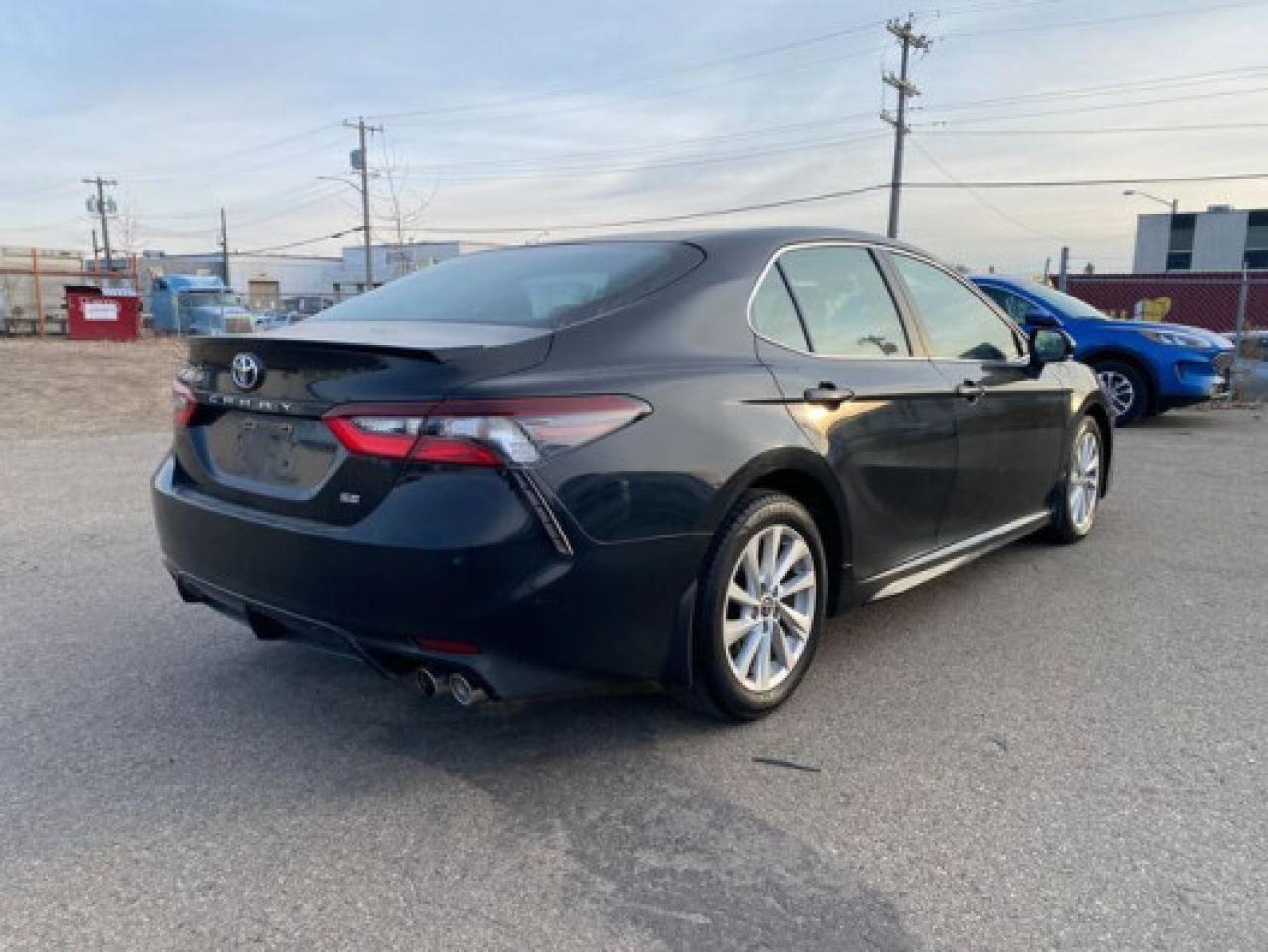 2021 Toyota Camry SE Auto - Photo #3